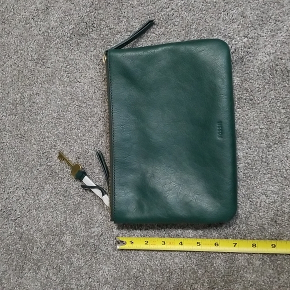 NWOT Fossil Green Double Zipped Bag/Crossbody - Picture 5 of 11